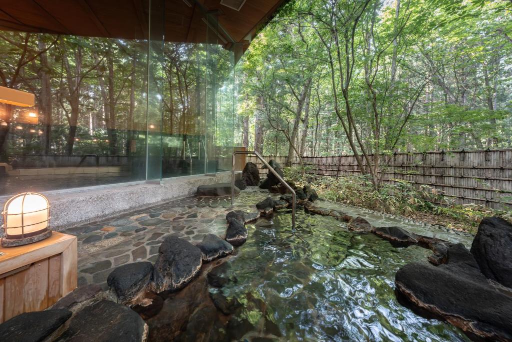 Hot spring bath