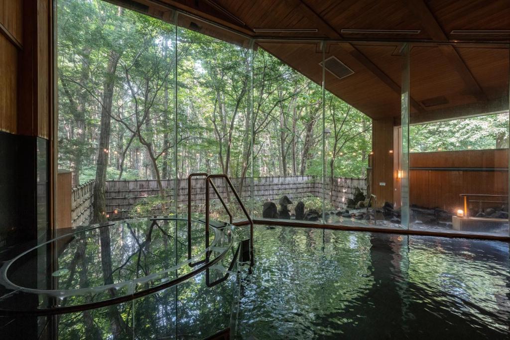 Hot spring bath