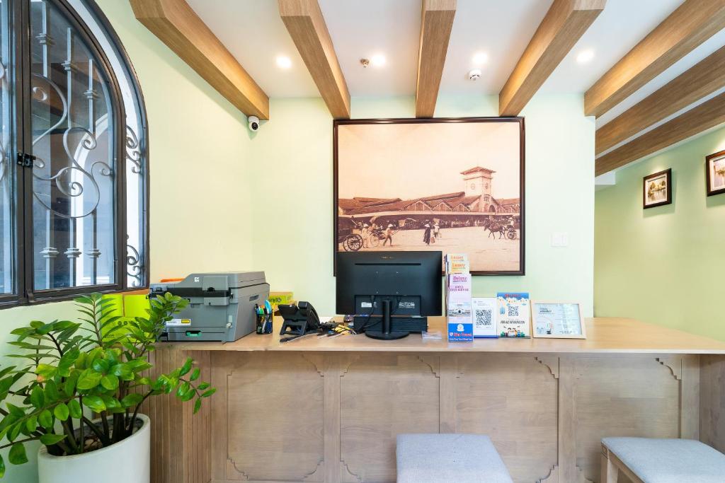 Highly reviewed check-in/out
