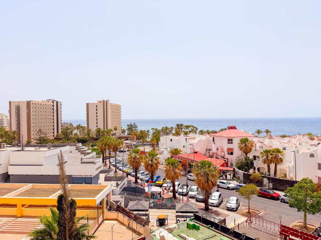 Torres de Yomely - Y3B, Playa de las Americas