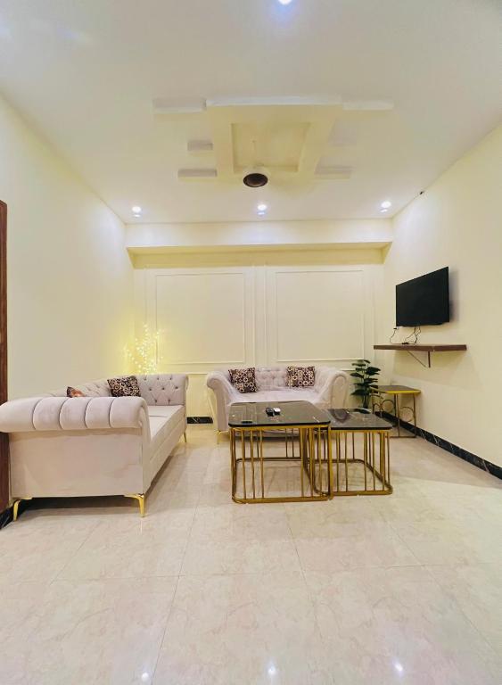 The Green Edge Family - 2 Bed Full Apartment - ISLAMABAD, Islámábád