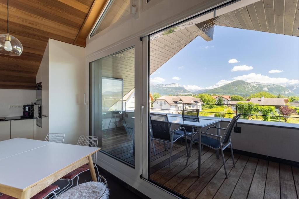 Magnifique attique 6 personnes proche Annecy - 2