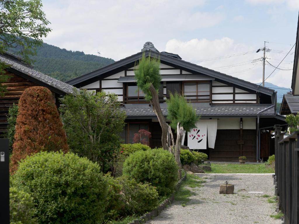 Restored Kominka with Irori & Japanese Gardens, Okaya
