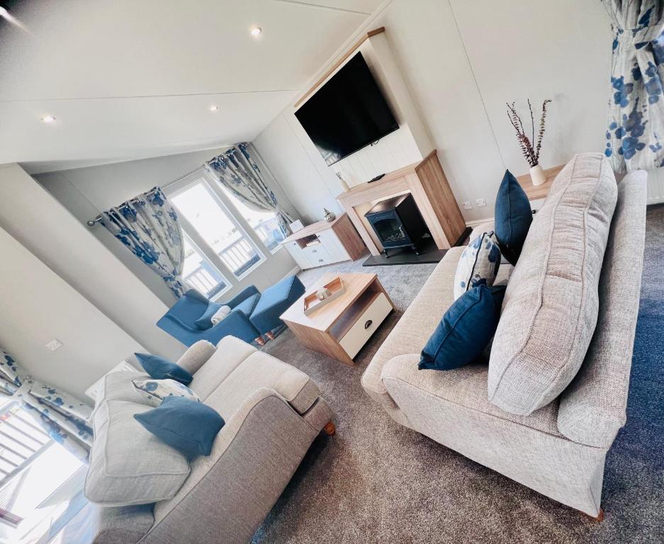 Sweet Bay Laurel at the peaceful Cherry Lea Holiday Park & Fishing Lake, Burgh le Marsh