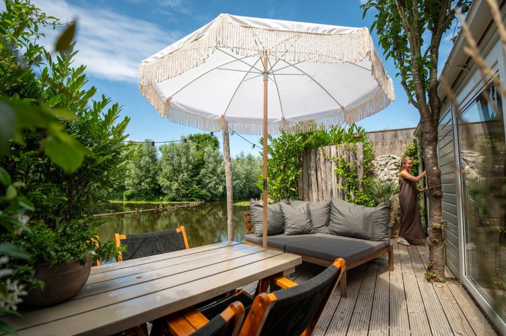 LODGE & LOFT, Sassenheim