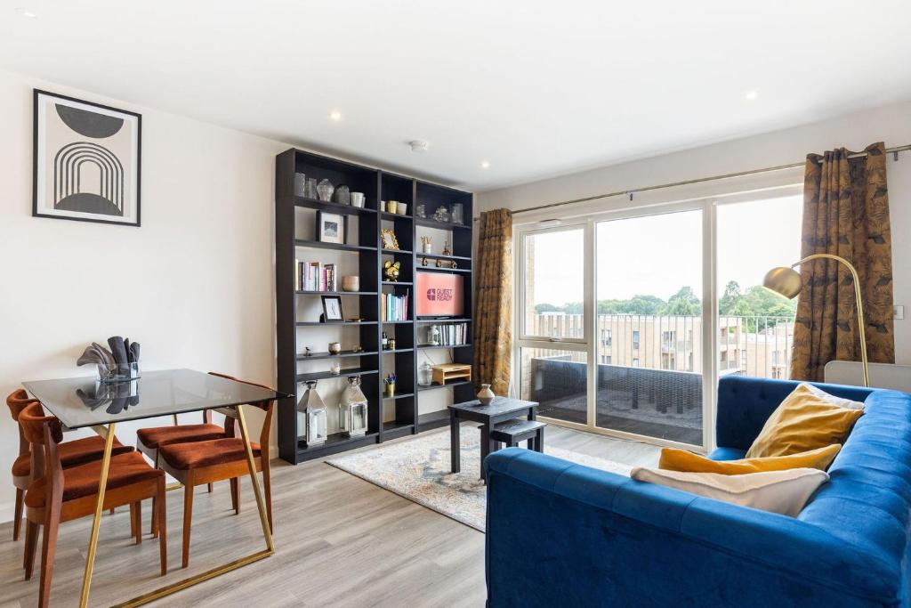 GuestReady - Millbrook Park retreat with balcony, Hendon