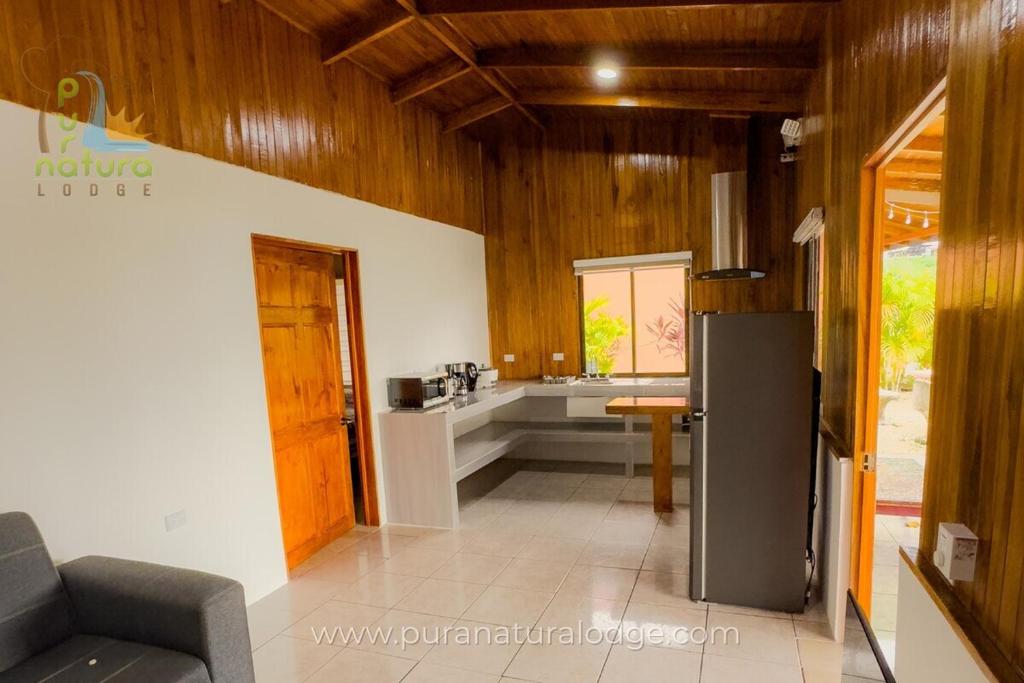 Deluxe One-Bedroom Apartment with Ocean View