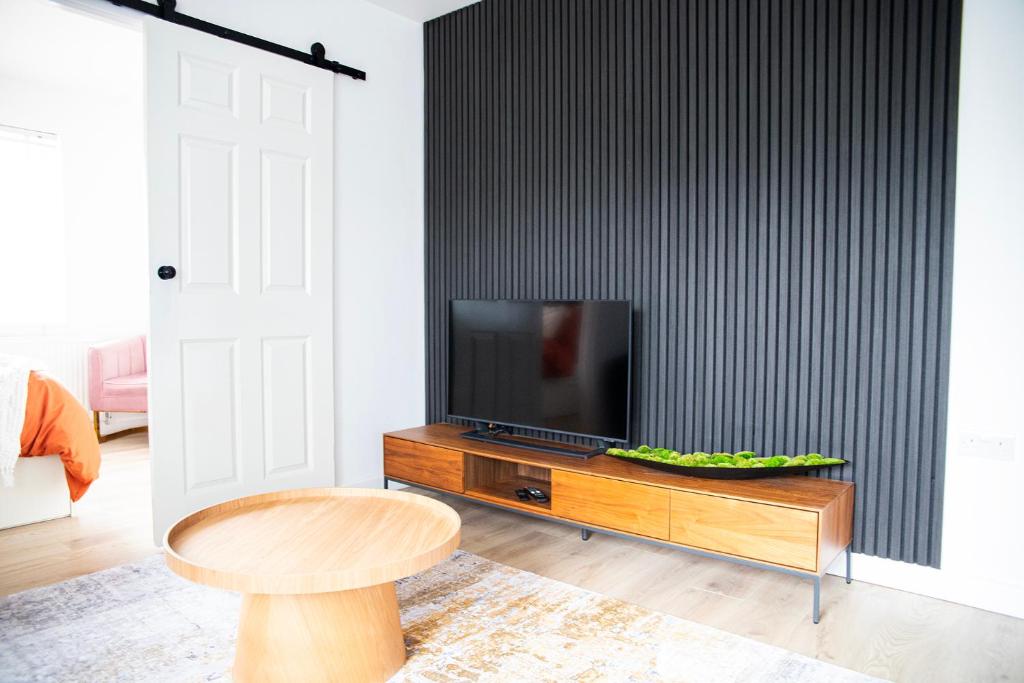 The Coastal Balance, FREE CAR PARK, Eastbourne