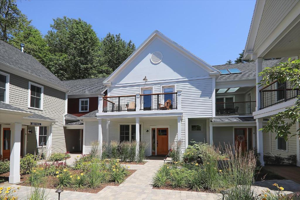 Apres Chalet at Village Walk C, Stowe