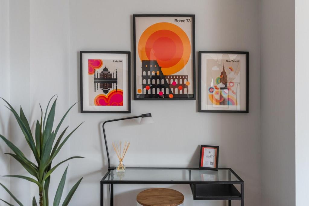 3 min walk - Puerta del Sol - AC Every Room - Desk - 3