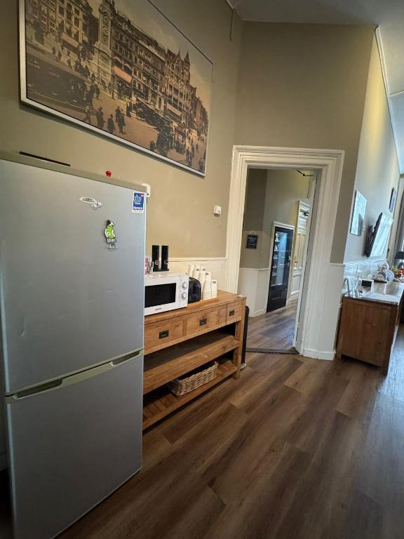 Shared lounge/TV area, Budget Hotel Hortus in Amsterdam
