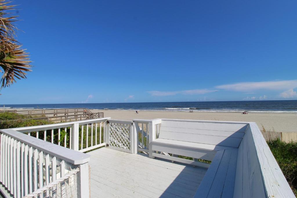 Catchin Zs, Folly Beach