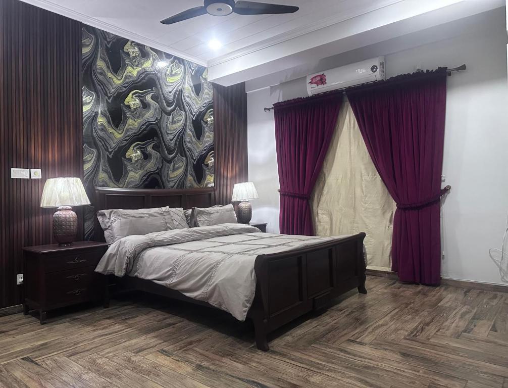 Red Velvet Retreat, Rávalpindí