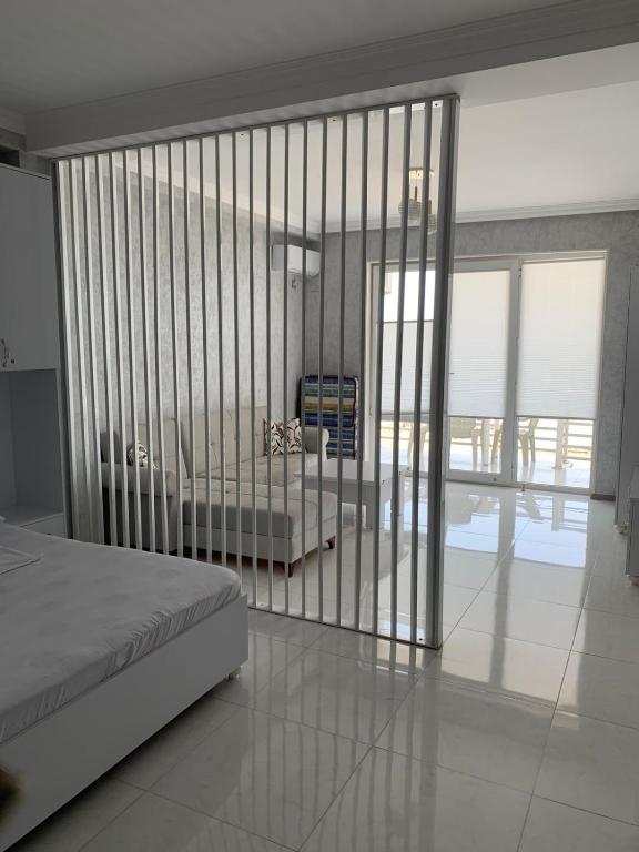 Astara Terrace 2-4, Astara