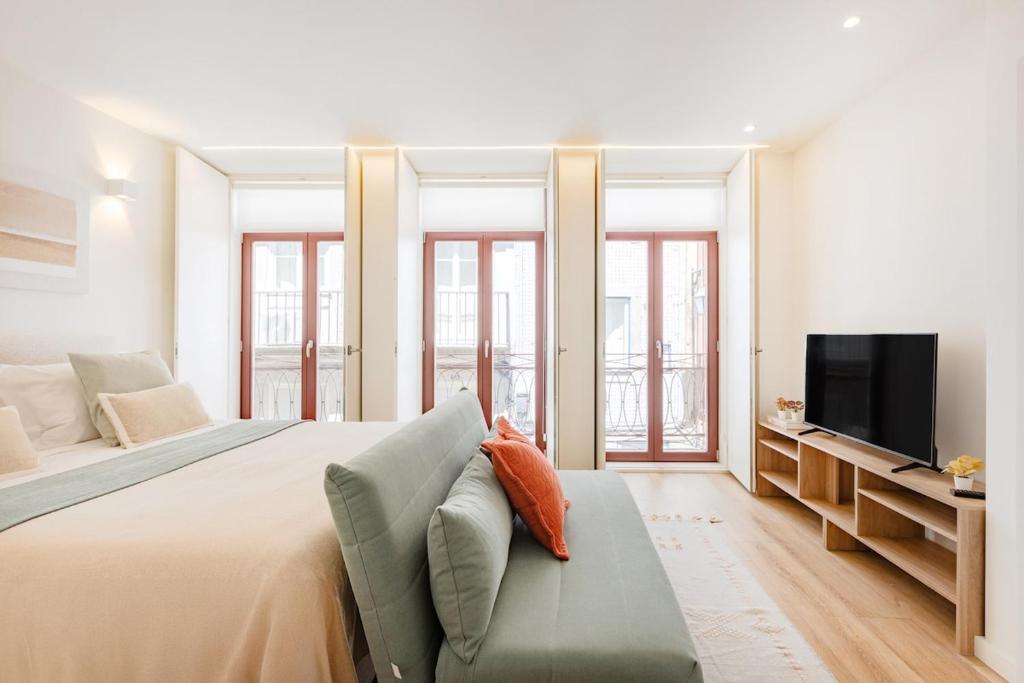 Studio Central 111 Collection, Porto