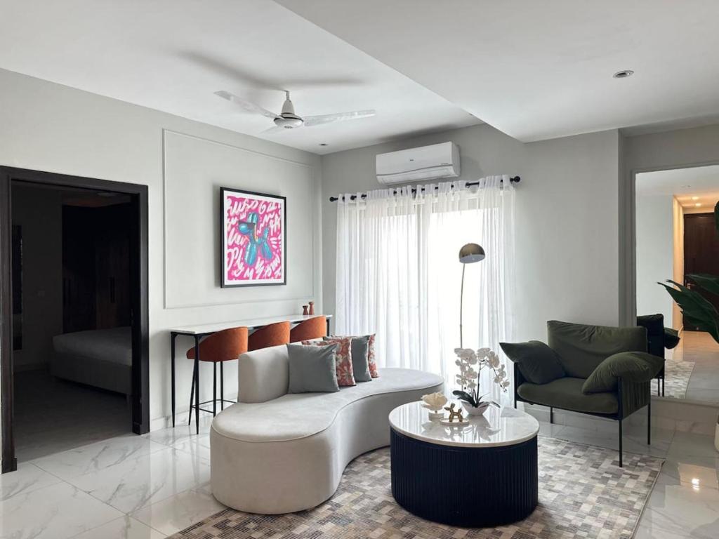 Pop Art Haven - Gulberg 3 Opus, Lahore