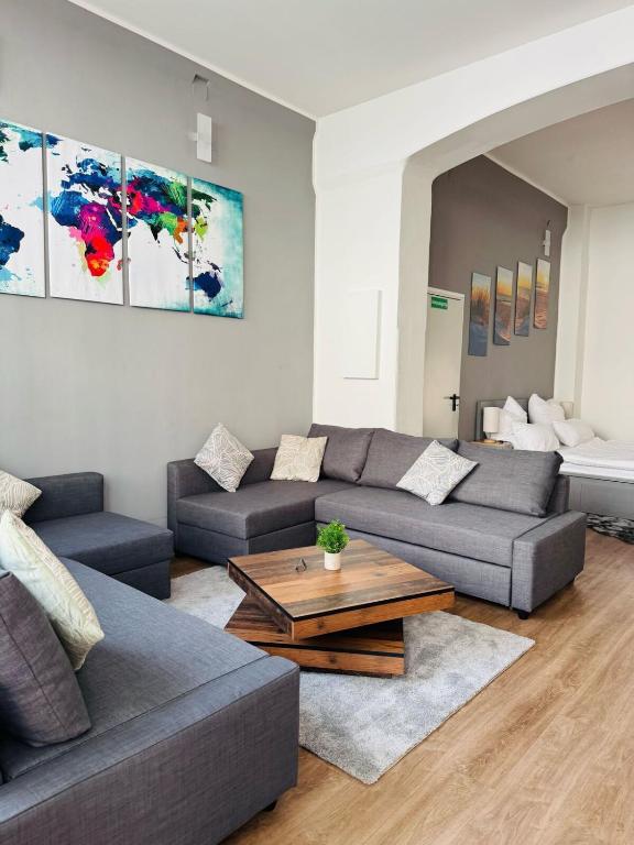 Big, comfortable, 11min Central Station, 14 people, Kolín nad Rýnem