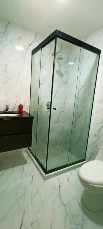 2L - Estilo y Comodidad en Sirari, Equipetrol - 4