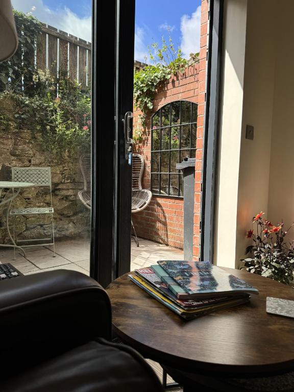 Trevor Street, Holywood