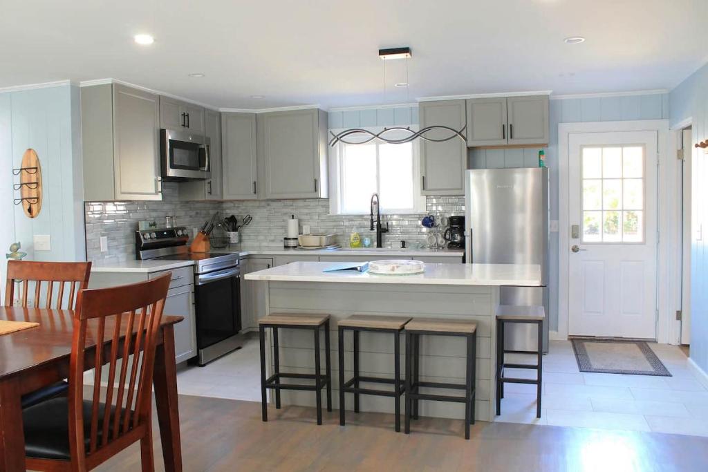 Willows Main House, Dennis Port