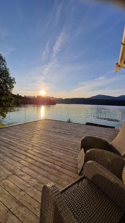 Seaside cabin with stunning view!, Ålesund
