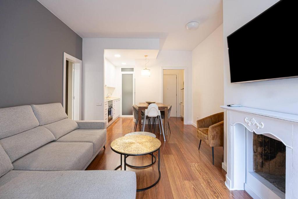 Live Like A Local In Bcn, Barcelona