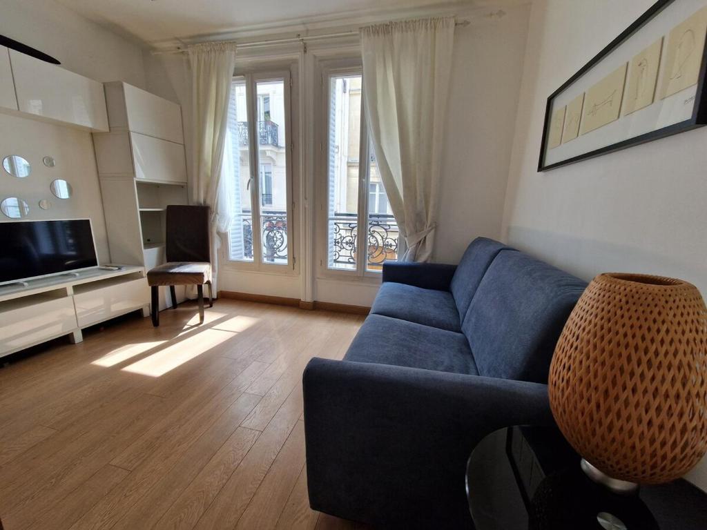 A deux pas de l'Arc de Triomphe Studio tout équipé - 5