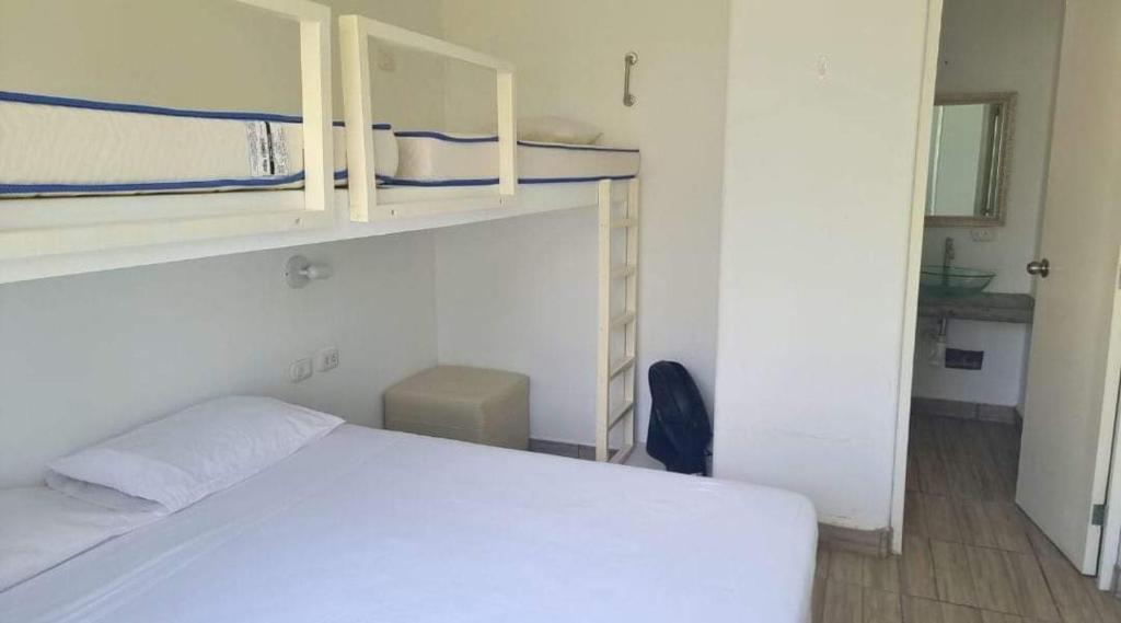 Beach Rooms Chincha Eco Albergue - 1