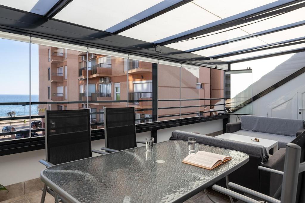 Ático con gran terraza y fantásticas vistas al mar - 5