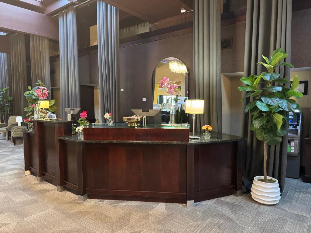 フロント・ロビー