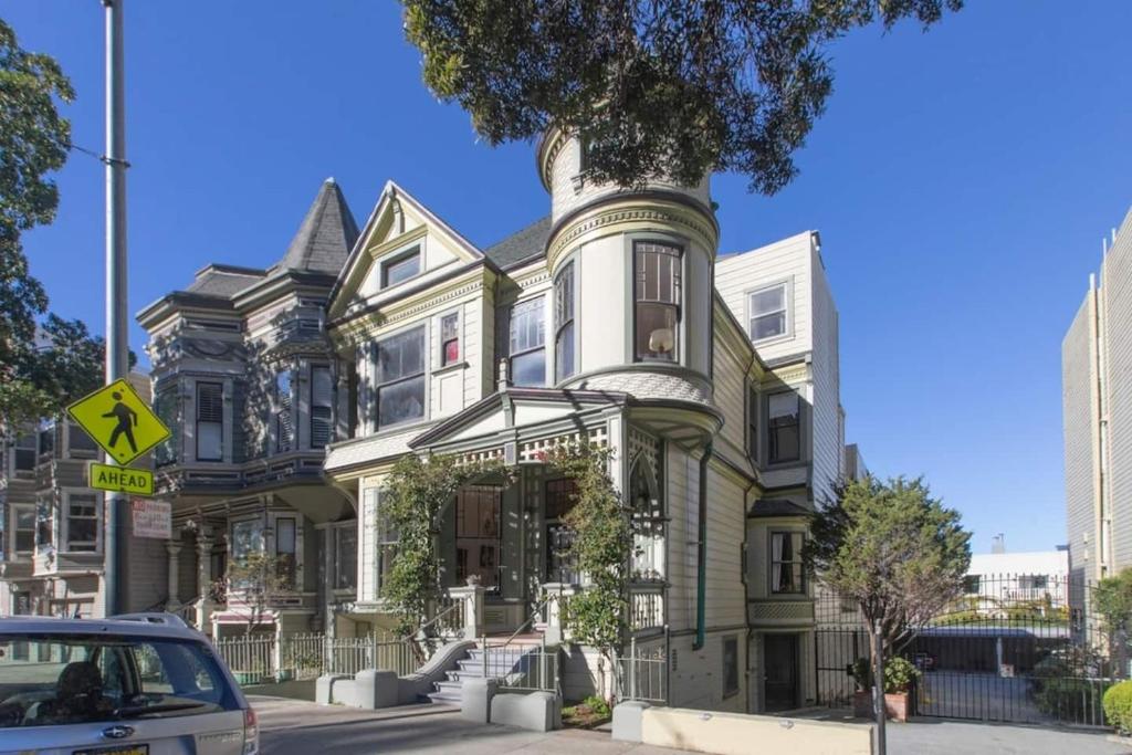 Gorgeous Victorian Flat, San Francisco