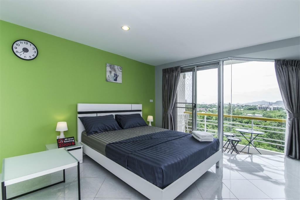 First Hin Nam-Hua Hin, Hua Hin