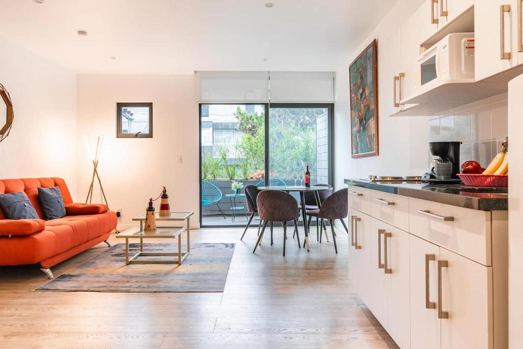Insurgentes Area APT Balcony, Outdoor Lounge - 5