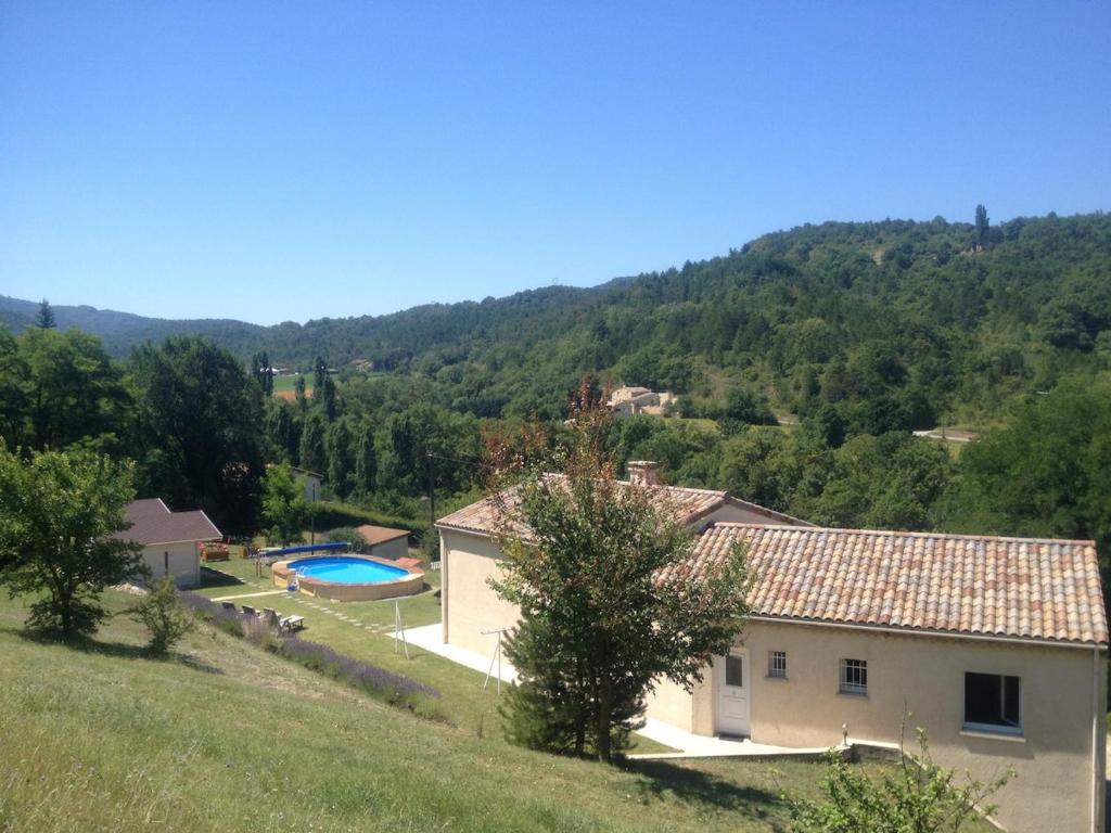Maison avec ou sans ses petits chalets du Lauzun - 1