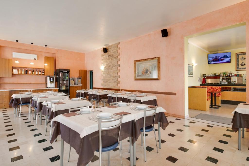 Hotel Numi - 5