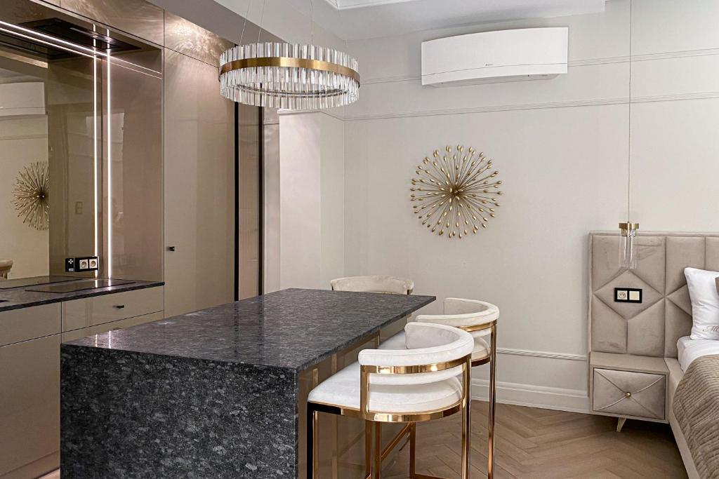 Monaco Premium Suites - 5