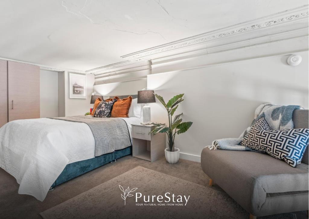 Stylish Flat in Central Leeds with Mezzanine Room Sleeps 4 by PureStay, Central Station