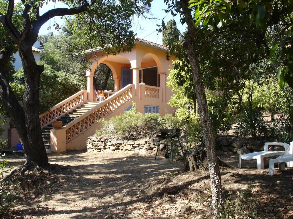 Villa vue mer à 150m à pied de la plage du Canadel, Le Rayol-Canadel-sur-Mer