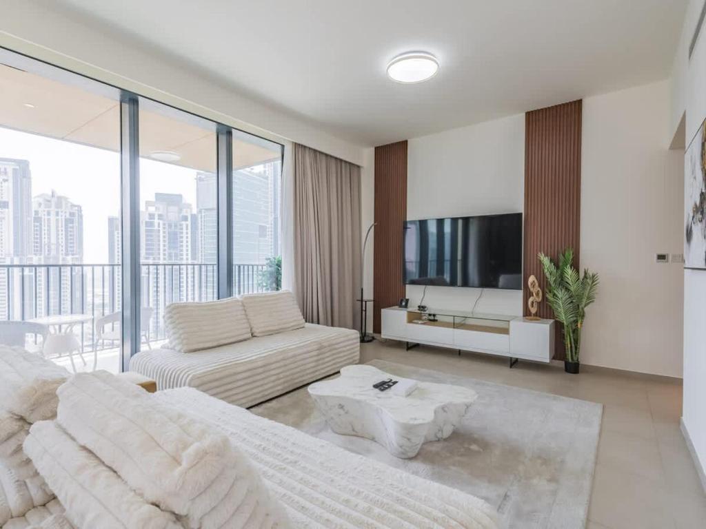 TRPS - BLVD Heights, Downtown Dubai - Luxury 1BR, Close to Dubai Mall, Dubái