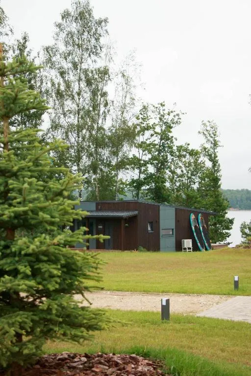 Krastos - māja Sams, hotel in Maurēni