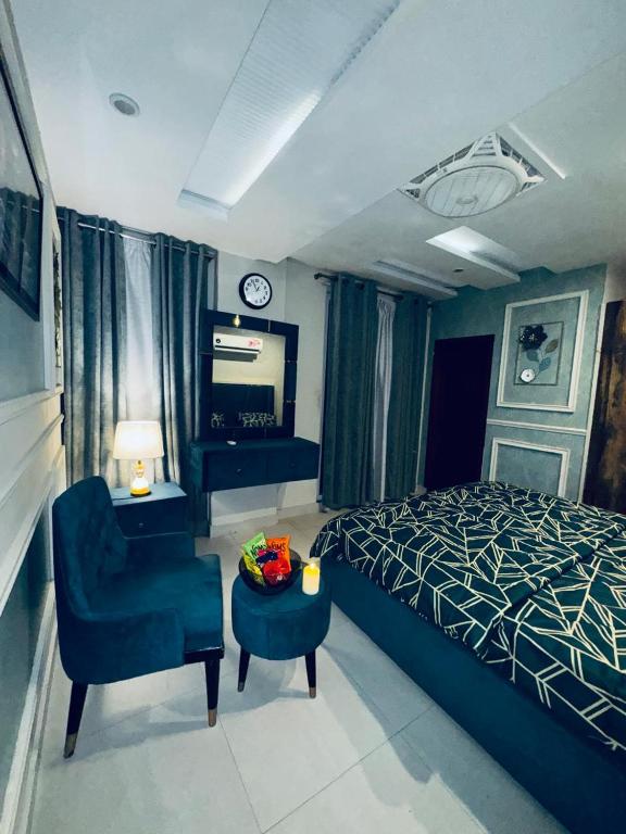 Designer 1bhk apartment Eiffel tower view, Lahore