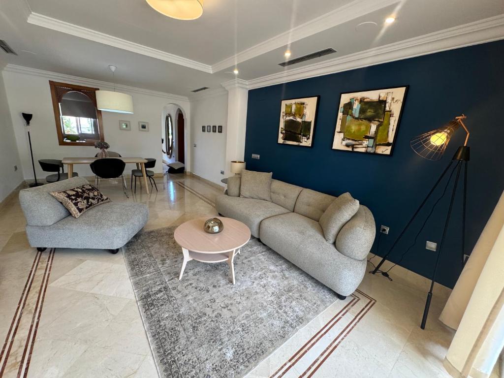 Luxury 2 bedroom apartment, close to the sea and the golf course, Aloha Hills Club Property - 3