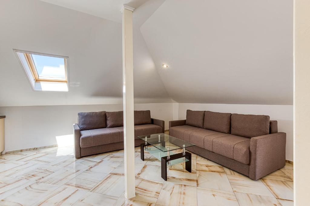 Central WoW Living - 2