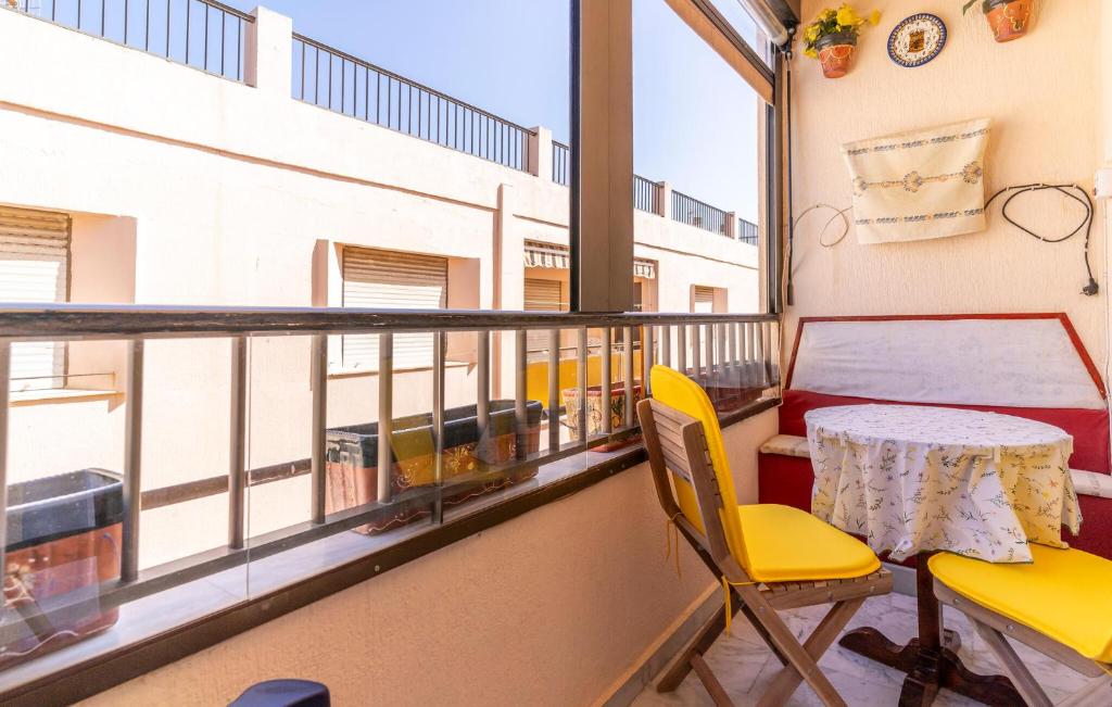 2 Bedroom Cozy Apartment In Almuñecar - 2