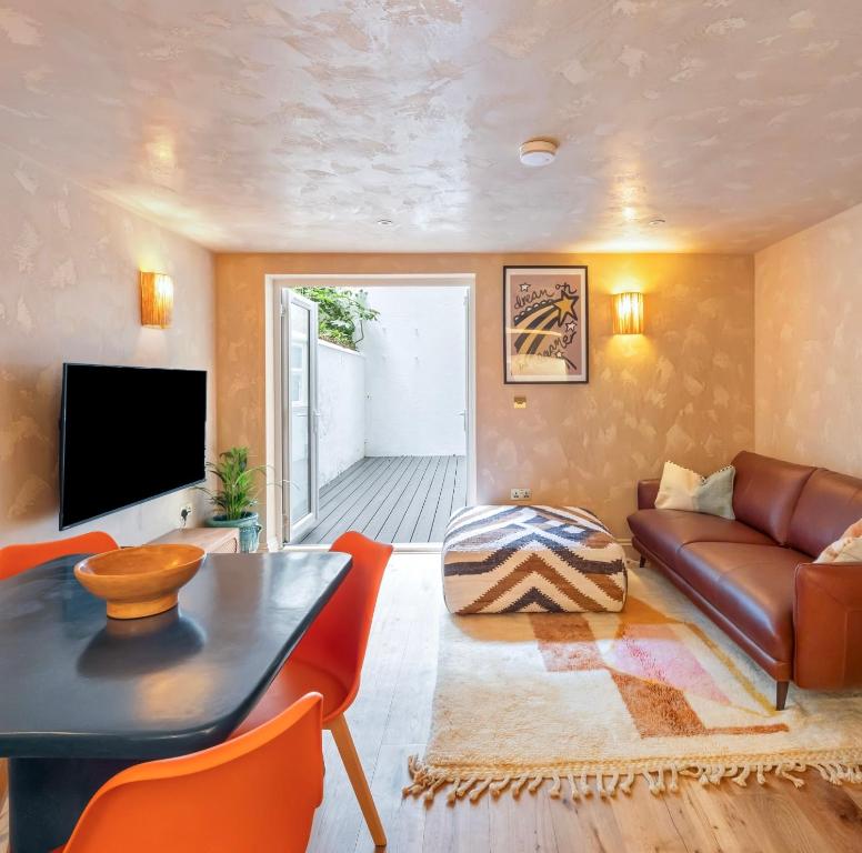 The Elements - Earth Suite, Brighton and Hove