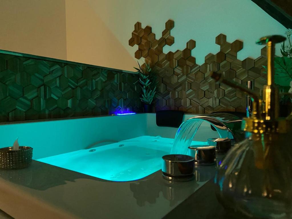 Love Room pour une escapade romantique avec Spa privatif - 4