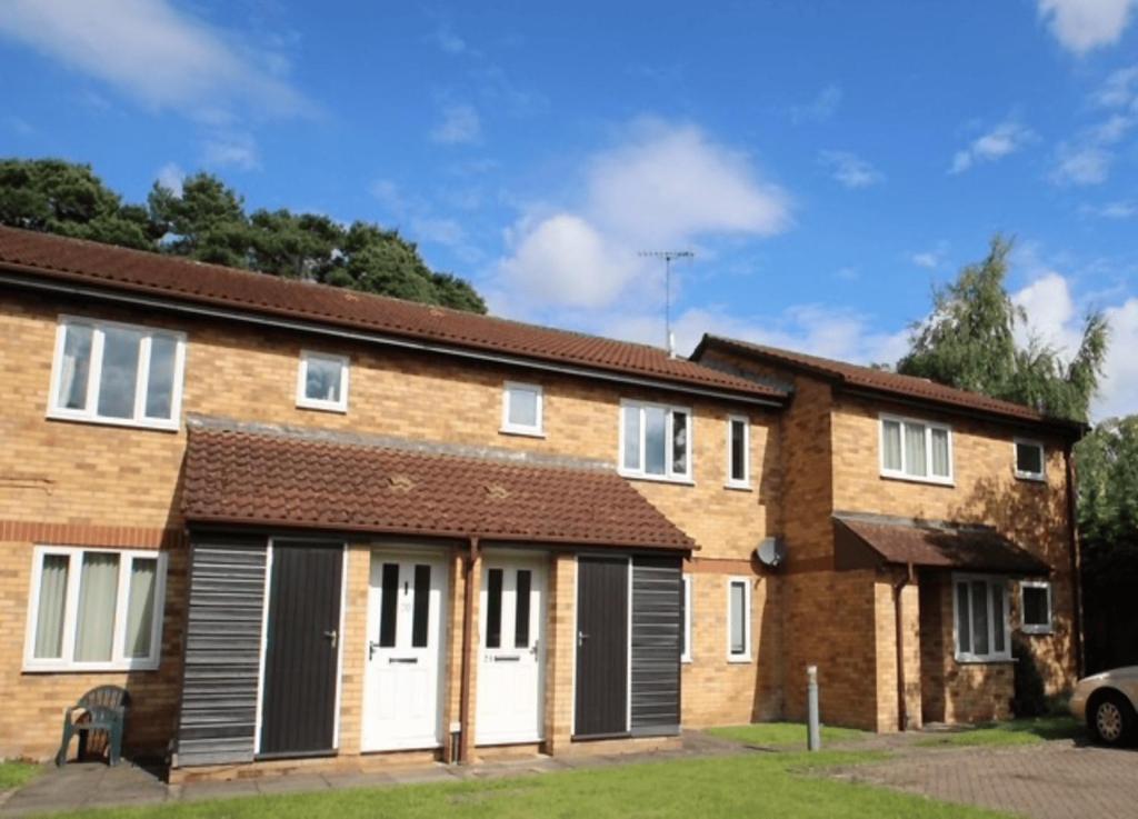 Comfortable 2 Bedrooms in Bracknell, Bracknell