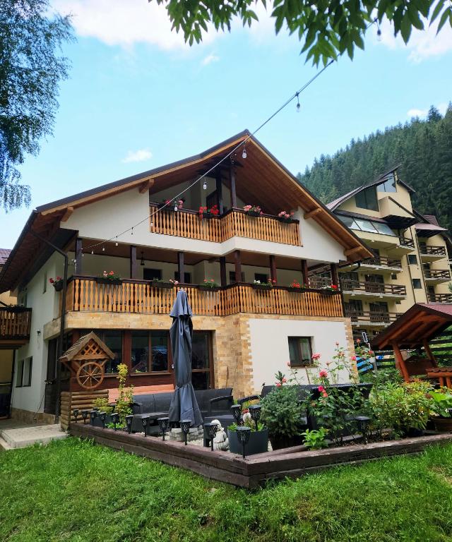 Road's End Moieciu De Sus, Moieciu de Sus