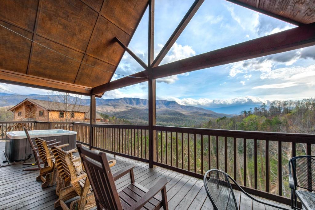 Bearly Heaven, Rocky Grove