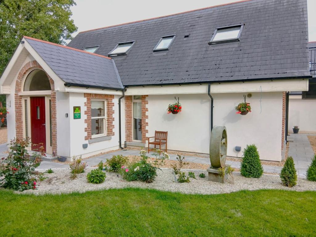 Delphi Lodge, Donaghmore